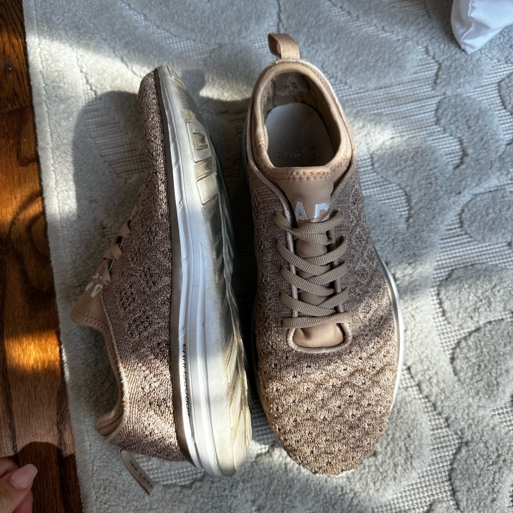 Lululemon Shoes!!